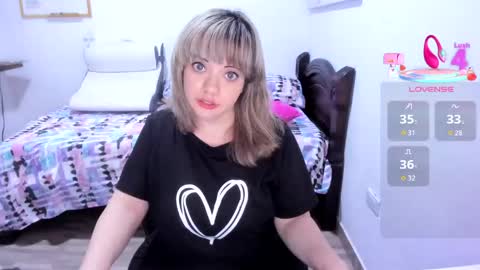 Snapshot of little_angely chatting on 06/03/26, 11:54 Angely online show from 06/03/26, 11:54