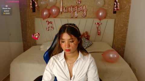 Snapshot of little_annee chatting on 09/27/25, 02:05 little_annee online show from 09/27/25, 02:05