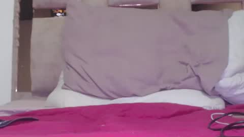 Aliciaparaisss online show from 03/24/26, 12:15