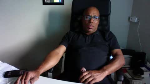 Snapshot of little_buddha chatting on 06/01/26, 05:58 Pure Black Power online show from 06/01/26, 05:58