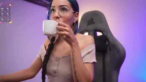 Help me reach 100 likes online show from 02/11/26, 07:08