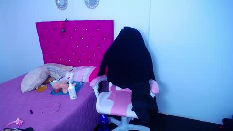 Snapshot of little_flower4you chatting on 01/05/25, 09:03 mai rojas online show from 01/05/25, 09:03