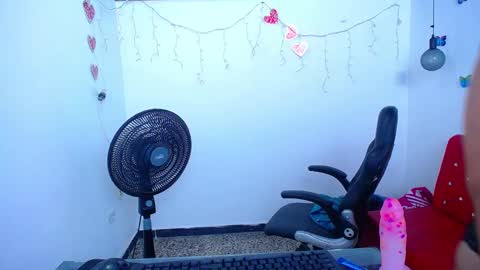 Snapshot of little_flower4you chatting on 01/10/25, 11:08 mai rojas online show from 01/10/25, 11:08