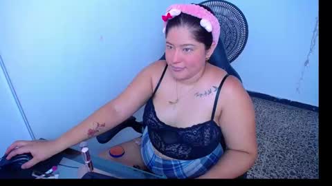 Snapshot of little_flower4you chatting on 01/14/25, 07:21 mai rojas online show from 01/14/25, 07:21