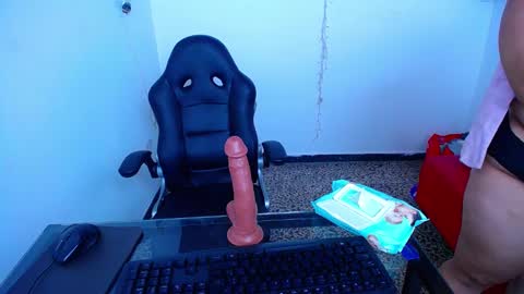 Snapshot of little_flower4you chatting on 01/24/25, 11:34 mai rojas online show from 01/24/25, 11:34