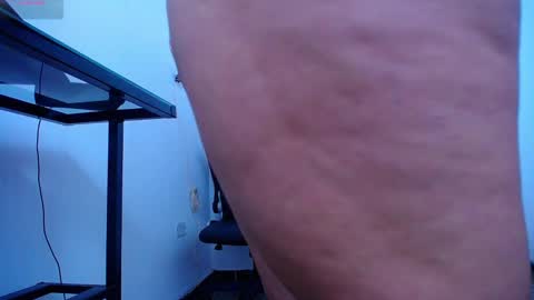 Snapshot of little_flower4you chatting on 01/25/25, 02:47 mai rojas online show from 01/25/25, 02:47