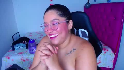 Snapshot of little_flower4you chatting on 03/07/25, 01:53 mai rojas online show from 03/07/25, 01:53