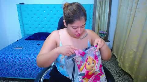 Snapshot of little_flower4you chatting on 09/21/25, 12:18 mai rojas online show from 09/21/25, 12:18