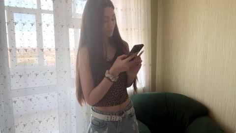 Viiola online show from 10/10/25, 04:44