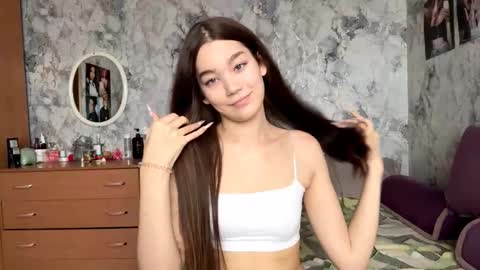 Viiola online show from 11/29/25, 05:10