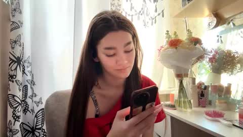 Viiola online show from 12/04/25, 12:53