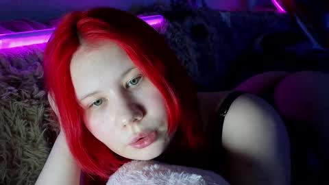 Snapshot of little_kitsune chatting on 03/08/25, 04:45 Rachel online show from 03/08/25, 04:45