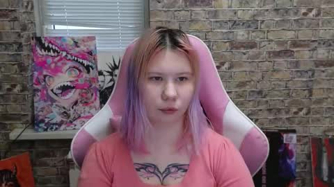 Snapshot of little_kitsune chatting on 12/21/25, 10:22 Rachel online show from 12/21/25, 10:22