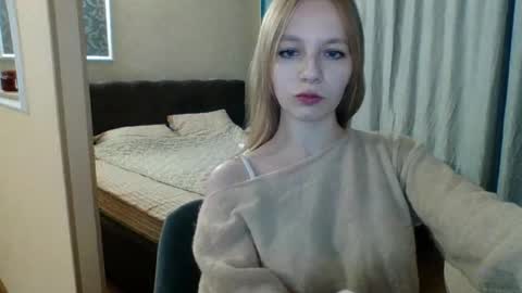 Snapshot of little_mariaa chatting on 10/10/25, 05:45 Maria online show from 10/10/25, 05:45