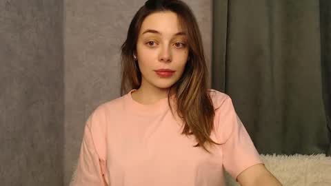 Snapshot of little_mia__ chatting on 12/12/24, 08:32 Mia Im online every day 1530 PM in New York 2030 PM in London online show from 12/12/24, 08:32