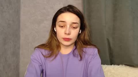 Snapshot of little_mia__ chatting on 12/26/24, 09:26 Mia Im online every day 1530 PM in New York 2030 PM in London online show from 12/26/24, 09:26