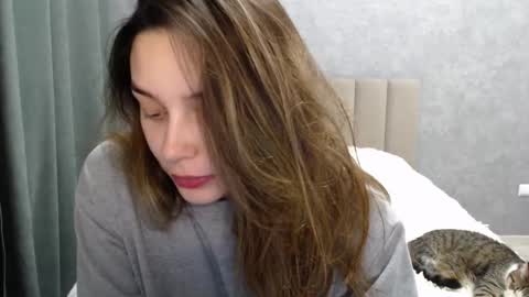 Snapshot of little_mia__ chatting on 02/04/25, 07:55 Mia Im online every day 1530 PM in New York 2030 PM in London online show from 02/04/25, 07:55