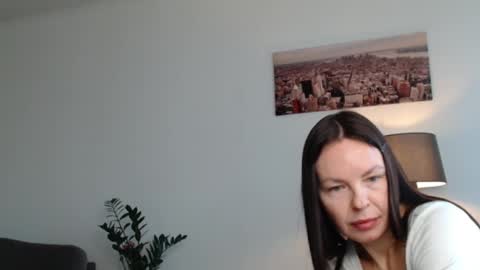 Snapshot of little_nicole_ chatting on 09/09/25, 06:13 Nicole online show from 09/09/25, 06:13
