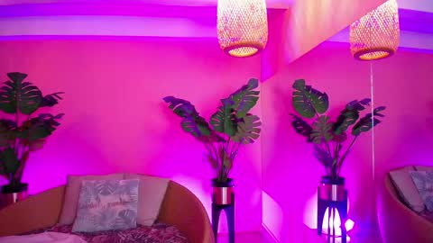 Snapshot of little_paulette chatting on 11/15/25, 01:18 Paulette online show from 11/15/25, 01:18