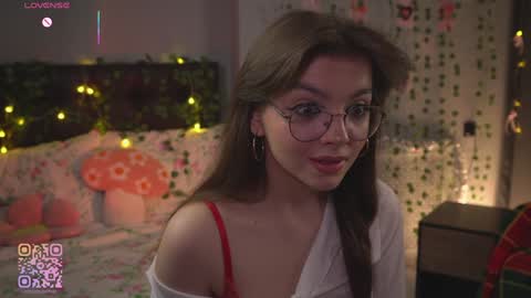 Kiki online show from 02/02/26, 07:23