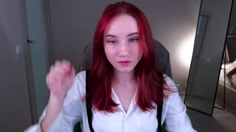 Snapshot of little_pretty_woman chatting on 05/05/26, 04:59 little_pretty_woman online show from 05/05/26, 04:59