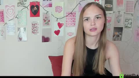 Snapshot of little_radiant_sun chatting on 09/30/25, 10:31 Kriss online show from 09/30/25, 10:31