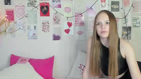 Snapshot of little_radiant_sun chatting on 02/06/26, 09:34 Kriss online show from 02/06/26, 09:34