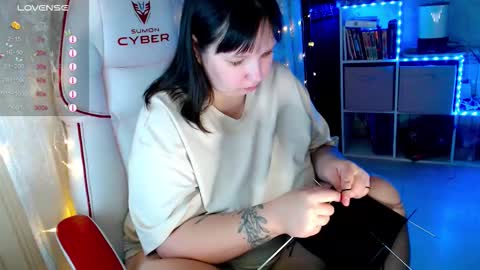 Snapshot of little_raiden chatting on 11/14/25, 02:54 little_raiden online show from 11/14/25, 02:54