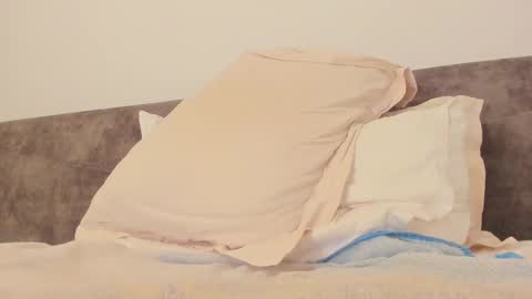 hey im anna online show from 02/15/25, 07:49