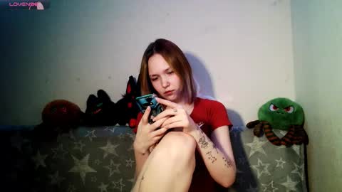 Snapshot of little_sugar_queen chatting on 01/18/26, 08:34 Akin online show from 01/18/26, 08:34