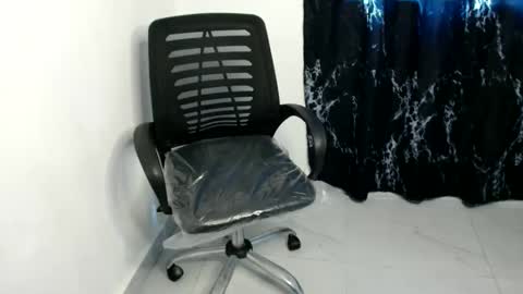 Snapshot of little_tease_banny chatting on 03/15/26, 08:42 banny online show from 03/15/26, 08:42