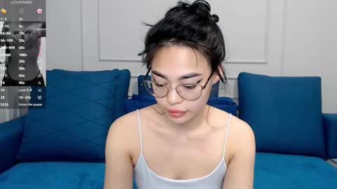 Snapshot of little_v1rgin_angel chatting on 02/28/25, 12:09 Kwan online show from 02/28/25, 12:09