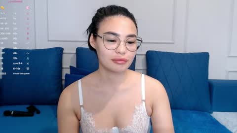 Snapshot of little_v1rgin_angel chatting on 06/16/26, 12:41 Kwan online show from 06/16/26, 12:41