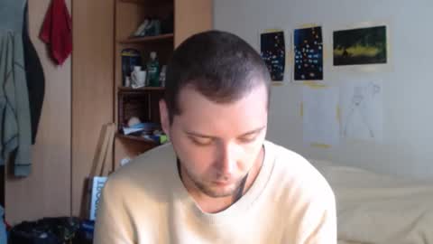 littlealien7 online show from 11/11/25, 12:43