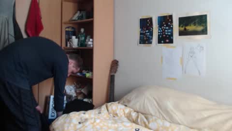 littlealien7 online show from 11/13/25, 07:02