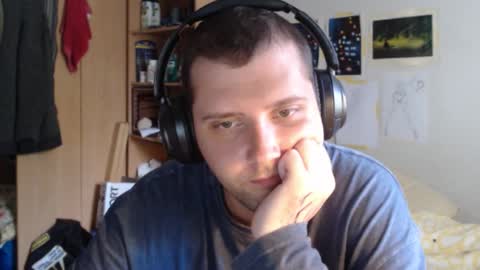 littlealien7 online show from 11/20/25, 02:45