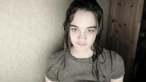 littleashleyy online show from 12/22/25, 01:19