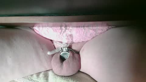 Snapshot of littleclitty247 chatting on 12/16/25, 06:24 Littlleclitty247 online show from 12/16/25, 06:24