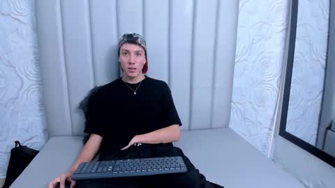 DANNY online show from 12/01/25, 06:02