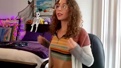 littledeathtrap online show from 09/29/25, 07:40