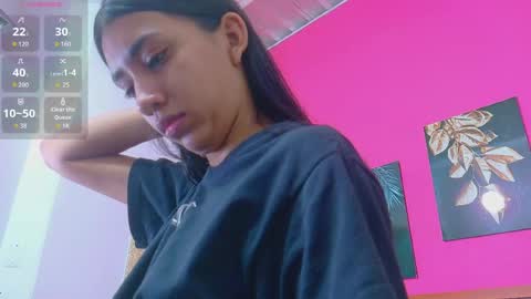 Snapshot of littlee_emilyy_ chatting on 05/26/26, 12:56 Emily online show from 05/26/26, 12:56