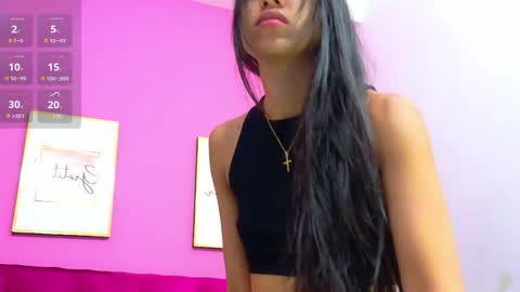Snapshot of littlee_emilyy_ chatting on 06/07/26, 12:42 Emily online show from 06/07/26, 12:42