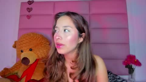 Snapshot of littlee_emma_ chatting on 01/04/25, 03:18 littlee_emma_ online show from 01/04/25, 03:18