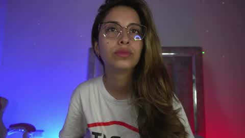 Snapshot of littlee_emma_ chatting on 07/03/26, 01:34 littlee_emma_ online show from 07/03/26, 01:34