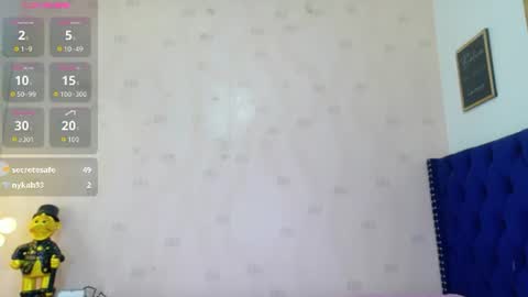 Snapshot of littleebonymommy chatting on 06/29/26, 07:14 Tania online show from 06/29/26, 07:14