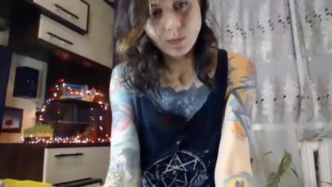 littlehappines online show from 02/01/25, 05:47