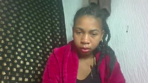Snapshot of littlehotpanda chatting on 09/14/25, 03:05 edra online show from 09/14/25, 03:05