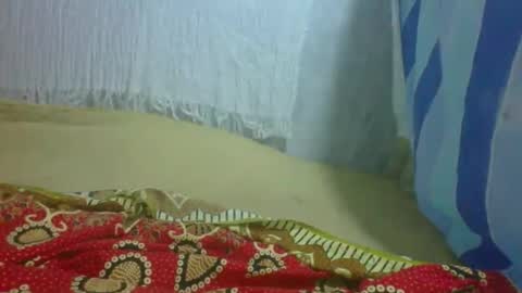 Snapshot of littlehotpanda chatting on 09/20/25, 01:23 edra online show from 09/20/25, 01:23