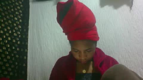 Snapshot of littlehotpanda chatting on 09/21/25, 04:25 edra online show from 09/21/25, 04:25