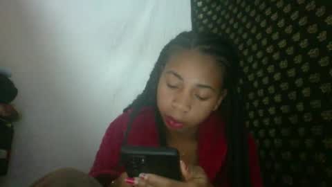 Snapshot of littlehotpanda chatting on 09/28/25, 10:48 edra online show from 09/28/25, 10:48